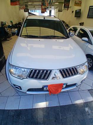MITSUBISHI PAJERO DAKAR 3.2 HPE 4X4 7 LUGARES 16V TURBO INTERCOOLER DIESEL 4P AUTOMÁTICO MITSUBISHI PAJERO DAKAR 3.2 HPE 4X4 7 LUGARES 16V TURBO INTERCOOLER DIESEL 4P AUTOMÁTICO
